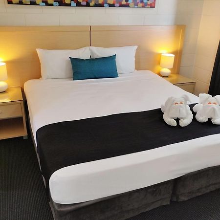Coconut Grove Holiday Apartments Дарвин Экстерьер фото