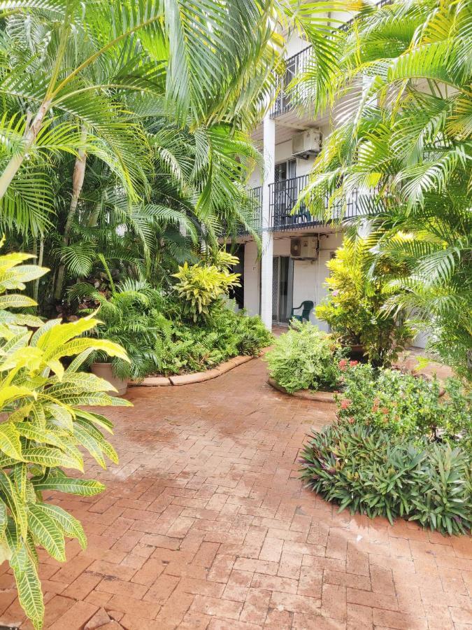 Coconut Grove Holiday Apartments Дарвин Экстерьер фото
