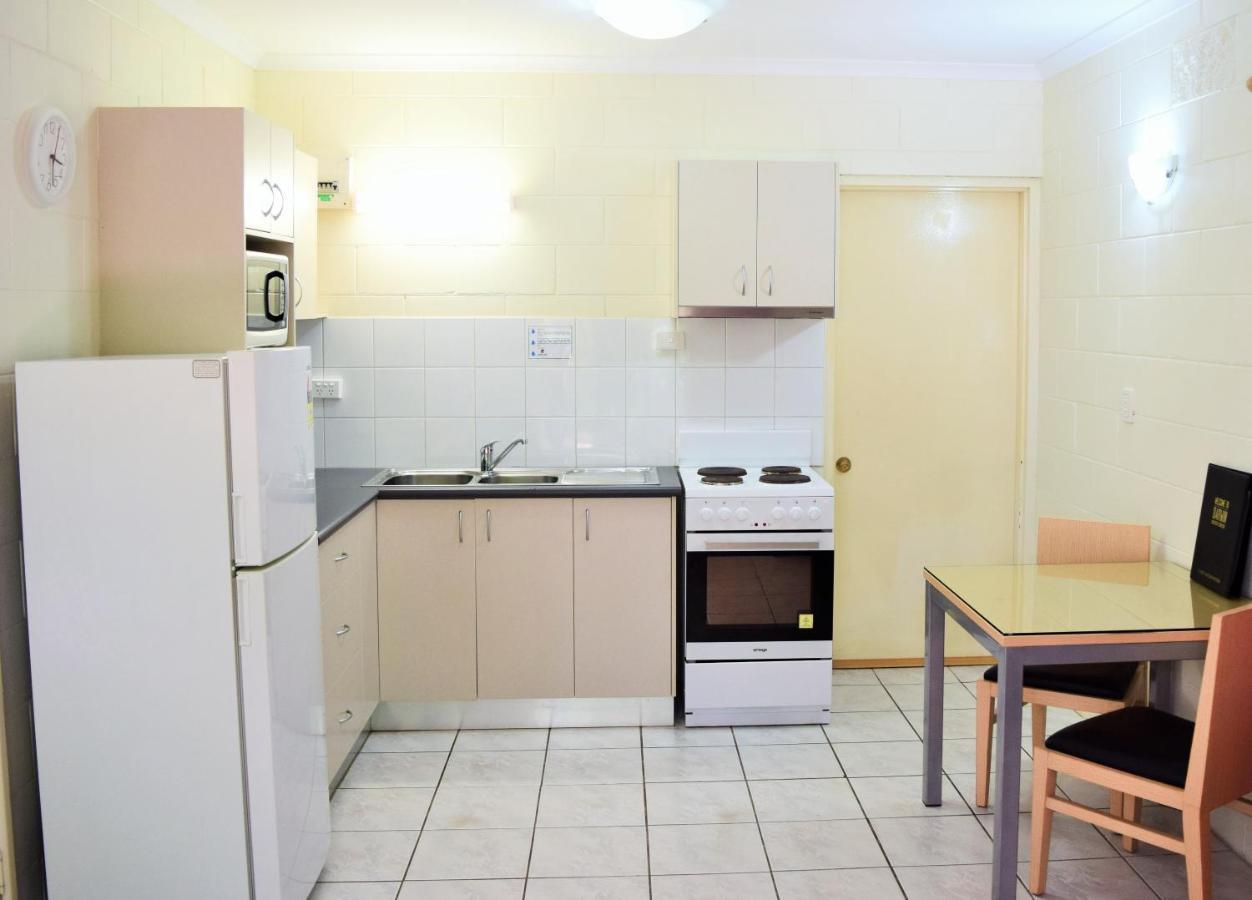 Coconut Grove Holiday Apartments Дарвин Экстерьер фото