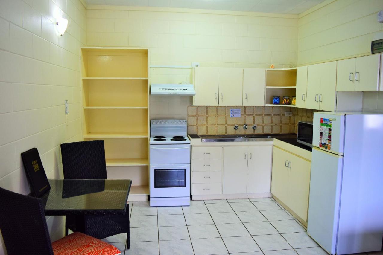 Coconut Grove Holiday Apartments Дарвин Экстерьер фото