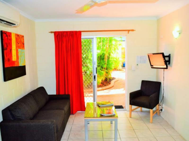 Coconut Grove Holiday Apartments Дарвин Экстерьер фото