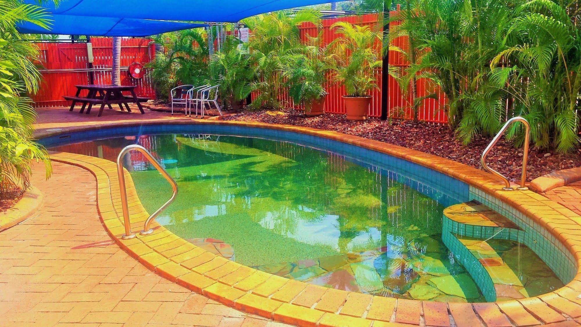 Coconut Grove Holiday Apartments Дарвин Экстерьер фото