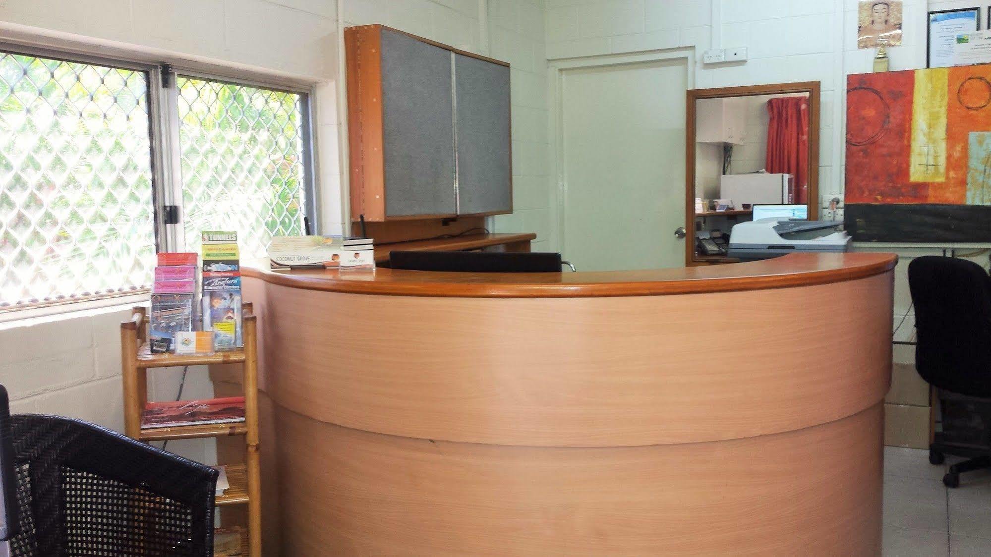 Coconut Grove Holiday Apartments Дарвин Экстерьер фото