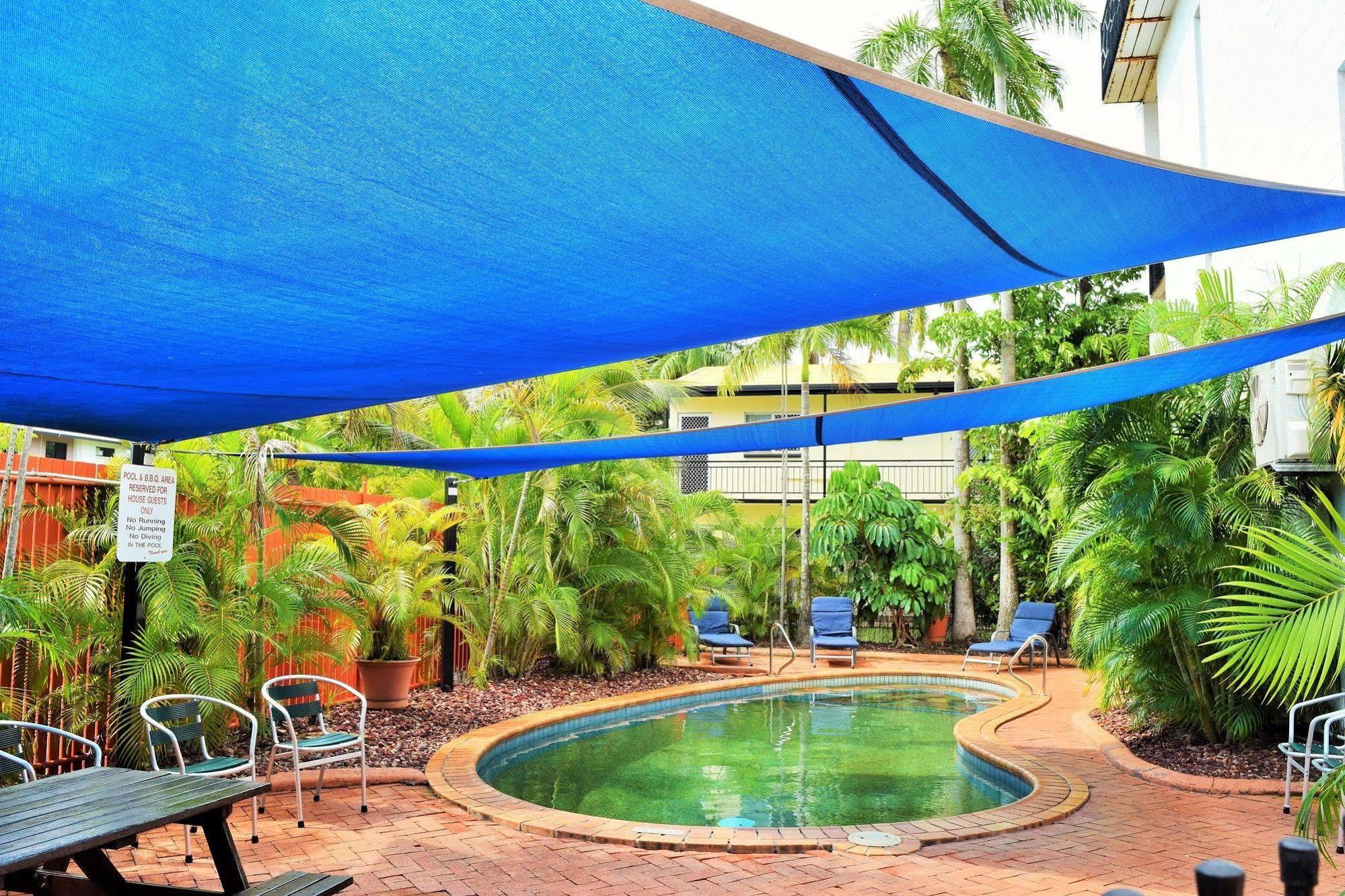 Coconut Grove Holiday Apartments Дарвин Экстерьер фото